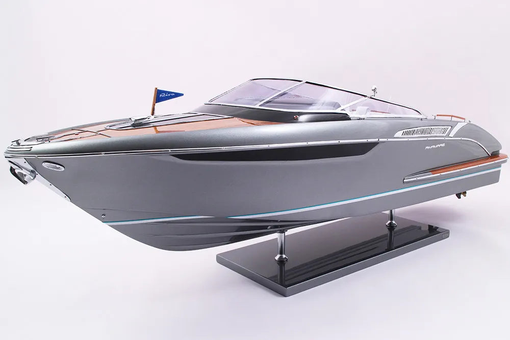 Riva Rivamare ("Grey Shark")