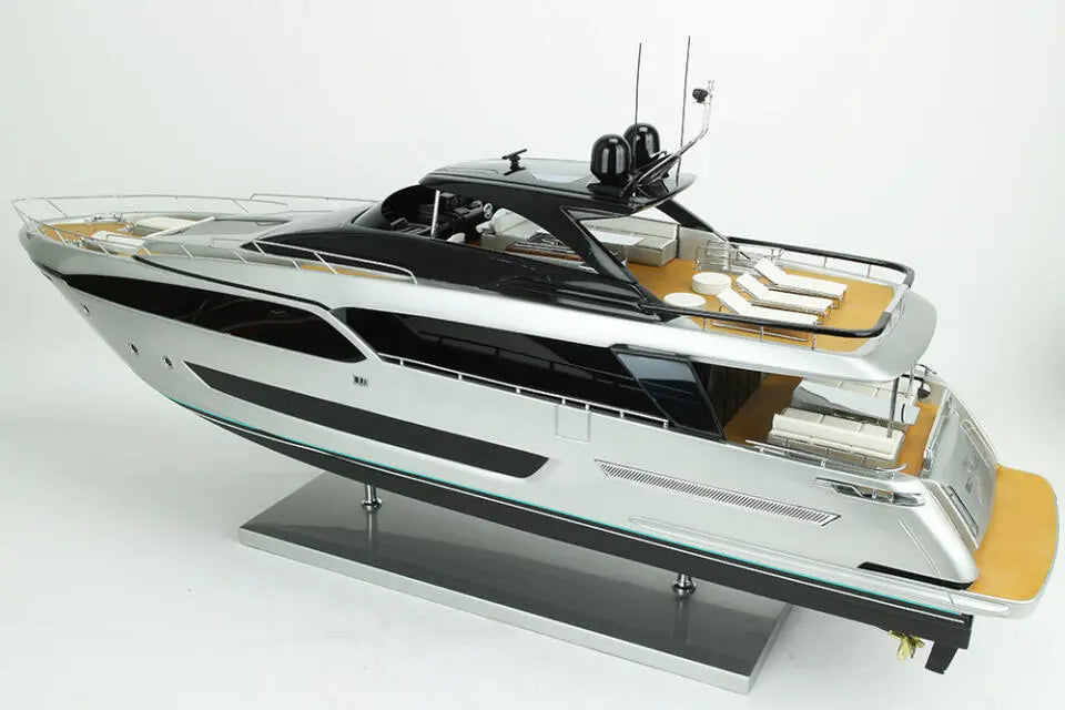 Riva Argo 90′ Regal Silver
