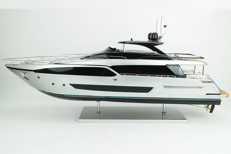 Riva Argo 90′ Regal Silver