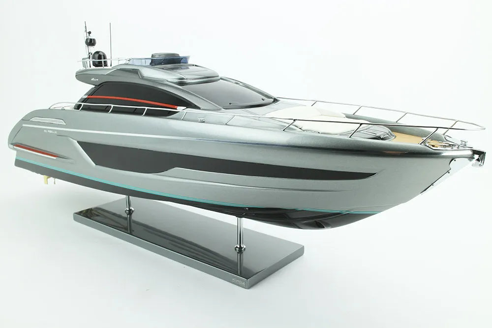 Image Zoom Riva Ribelle 66′ (Grey Shark)