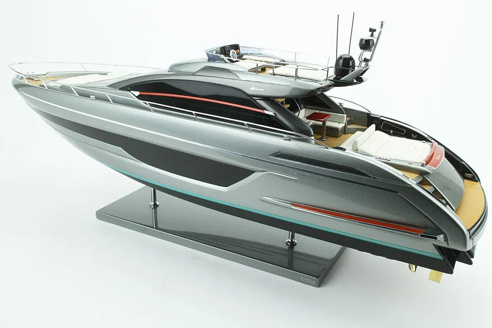 Image Zoom Riva Ribelle 66′ (Grey Shark)
