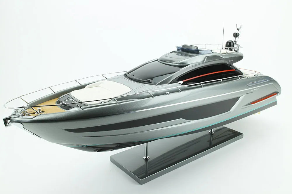 Image Zoom Riva Ribelle 66′ (Grey Shark)