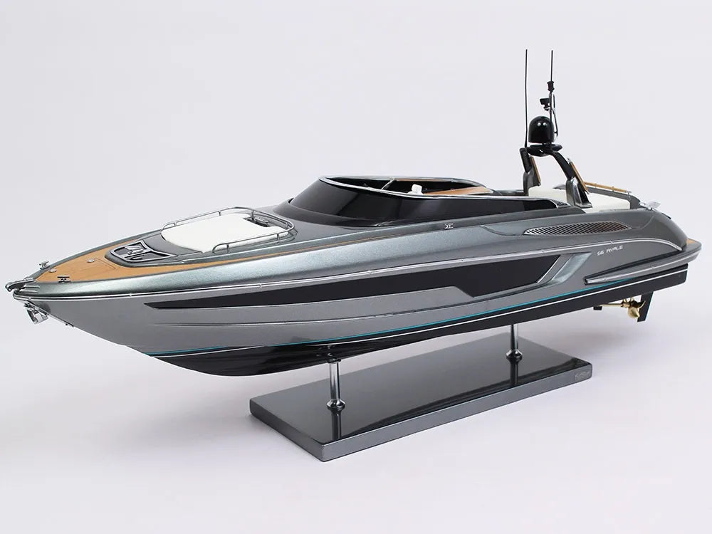 Riva Rivale 56′ (Grey Shark)