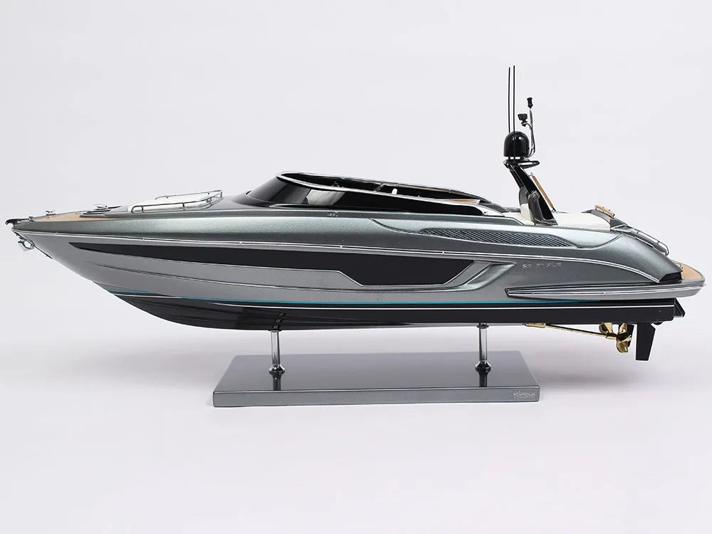 Riva Rivale 56′ (Grey Shark)