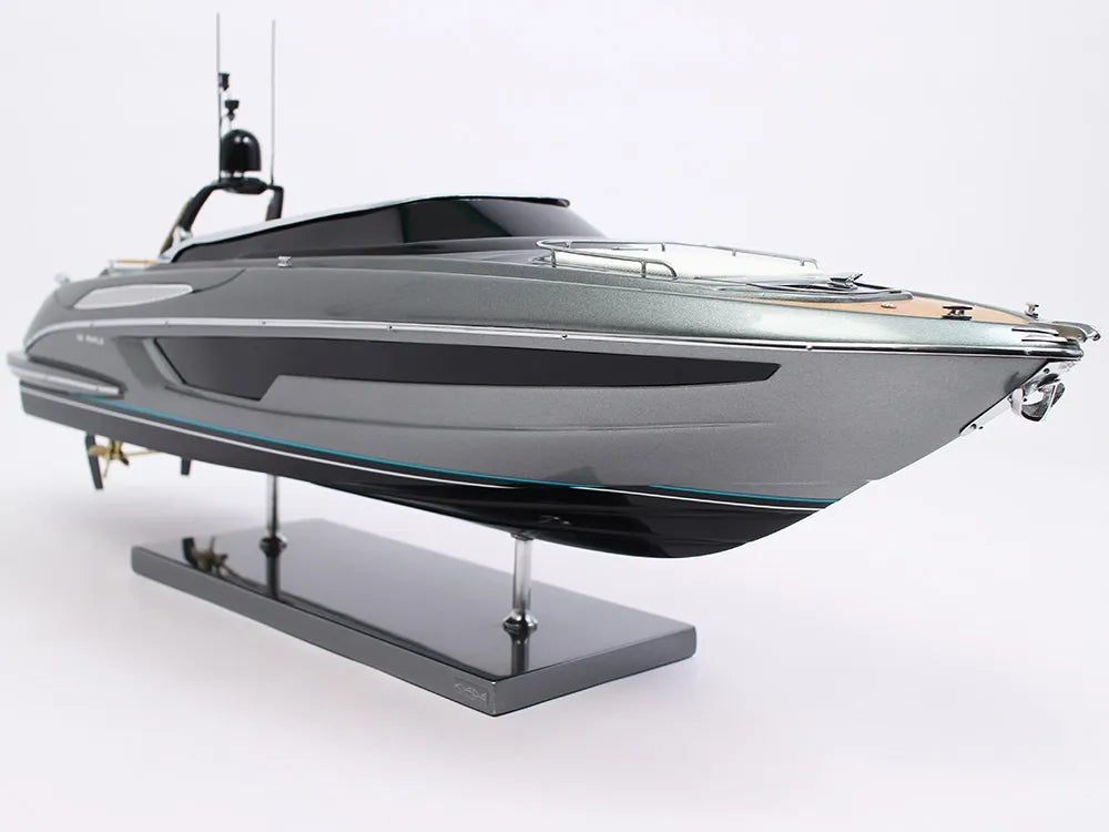 Riva Rivale 56′ (Grey Shark)
