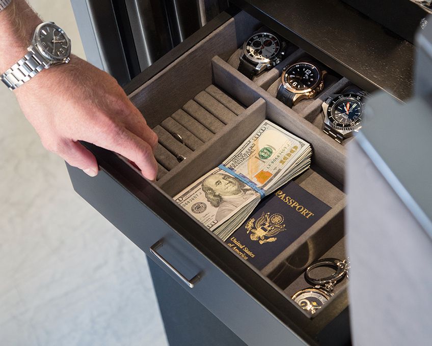 ATLAS WATCH & JEWELRY SAFE TITANIUM - WOLF - Wonders of Luxury
