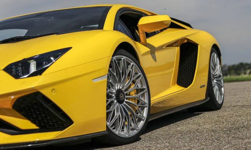 LAMBORGHINI AVENTADOR S