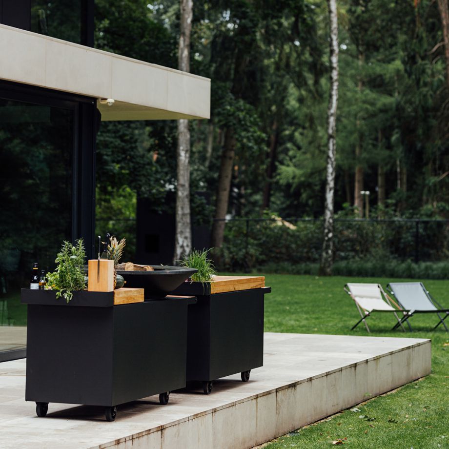 OFYR Grill Mise en Place Table Black 135 PRO Teak Wood base