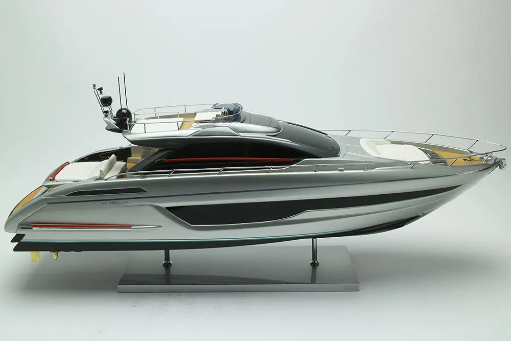 Riva Ribelle 66′ (Regal Silver)