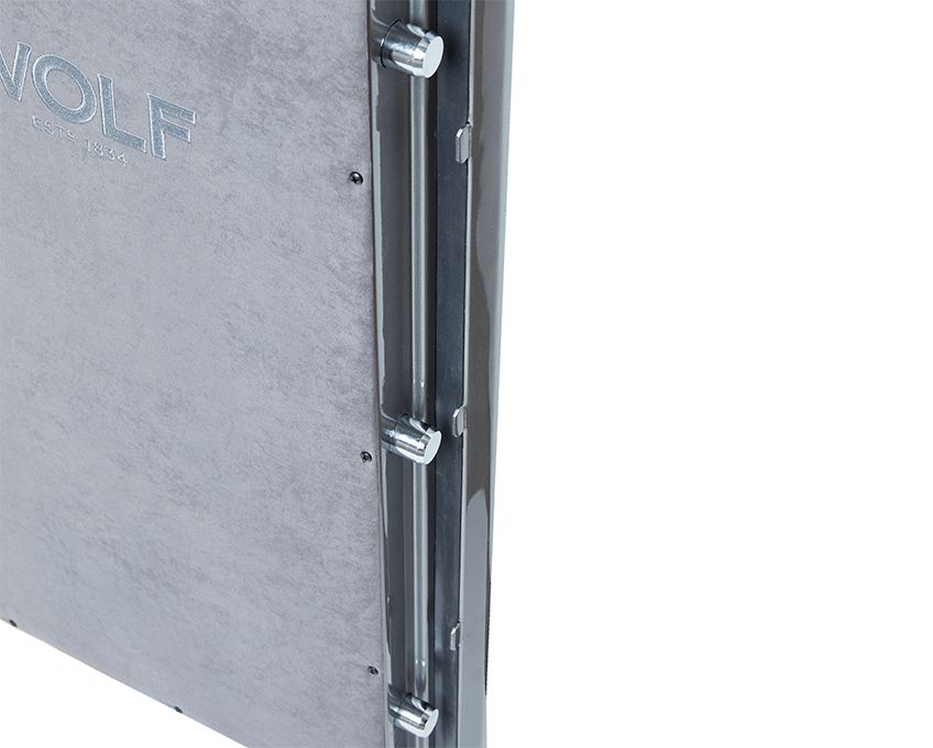 WOLF ATLAS Safe Detail - Titanium afwerking met robuuste deurscharnieren voor verbeterde veiligheid