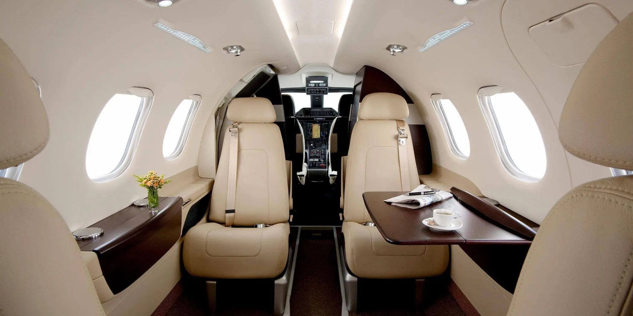 Instapmodel privéjet - Embraer Phenom 100