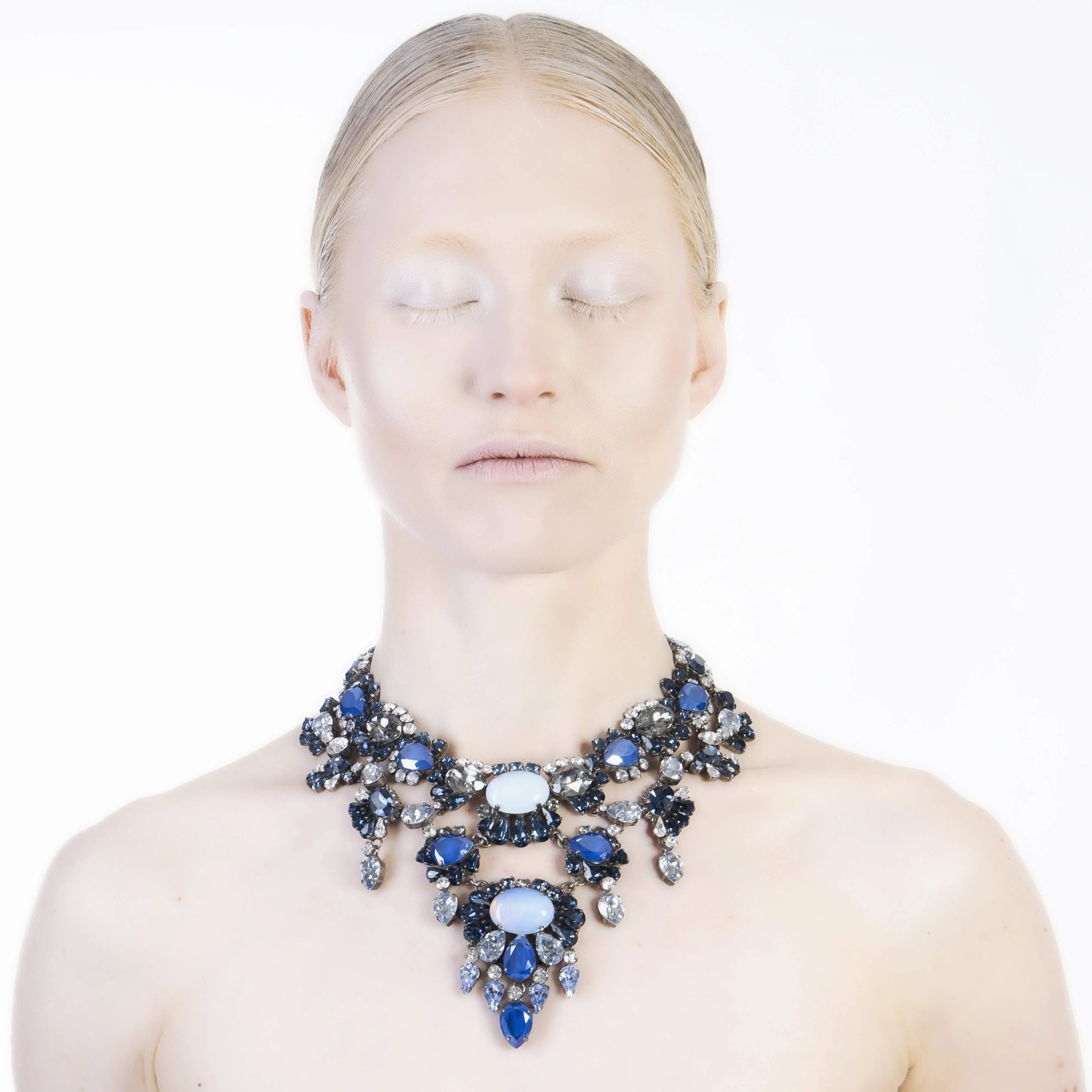 Luxe kettingontwerp met het model Joan Kuhlman