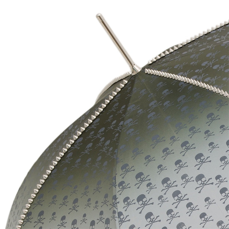 Grijze paraplu met studs en schedelprint - Paraplu
