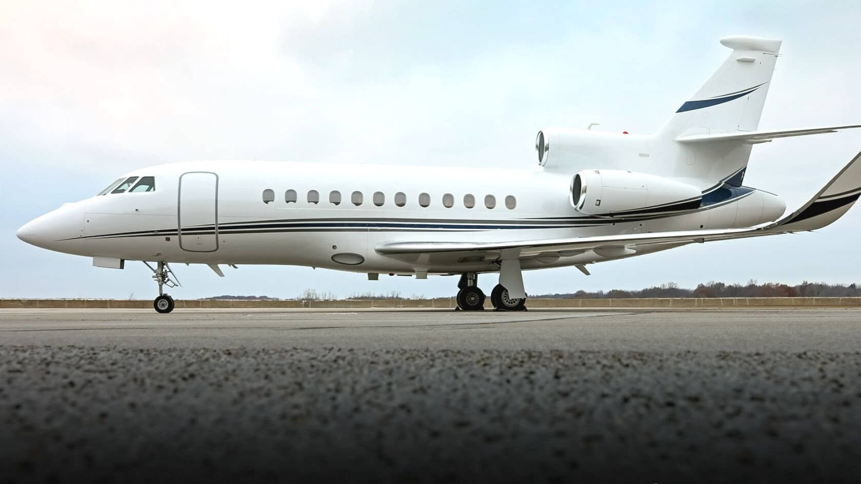 2010 FALCON 900LX - Heavy Jet - Wonders of Luxury