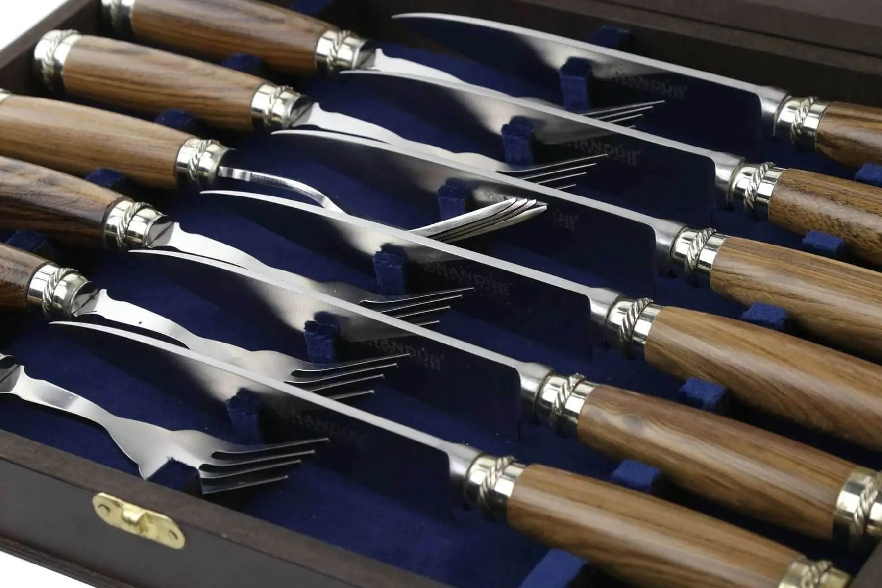Steak Cutlery set with guayubira wood handles, stainless steel blades and wooden case