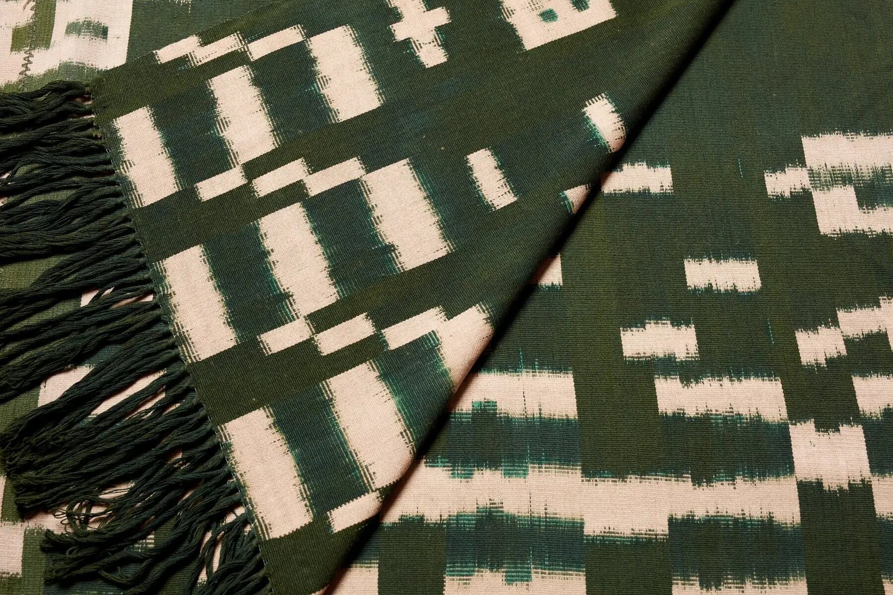 horizontal hand loom striped green Alpaca Poncho 